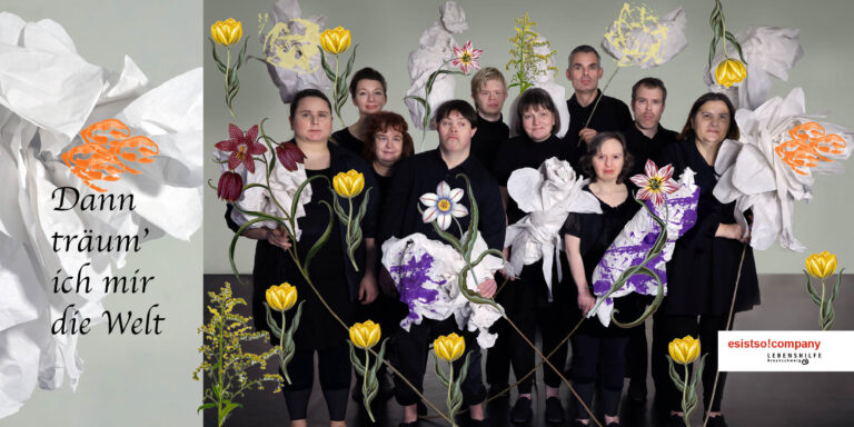 Die Mitglieder der esistso!company posieren für das Titelbild ihres neuen Stücks, tragen dabei schwarze Kleidung, halten gebastelte Blumen in den Händen und schauen in die Kamera